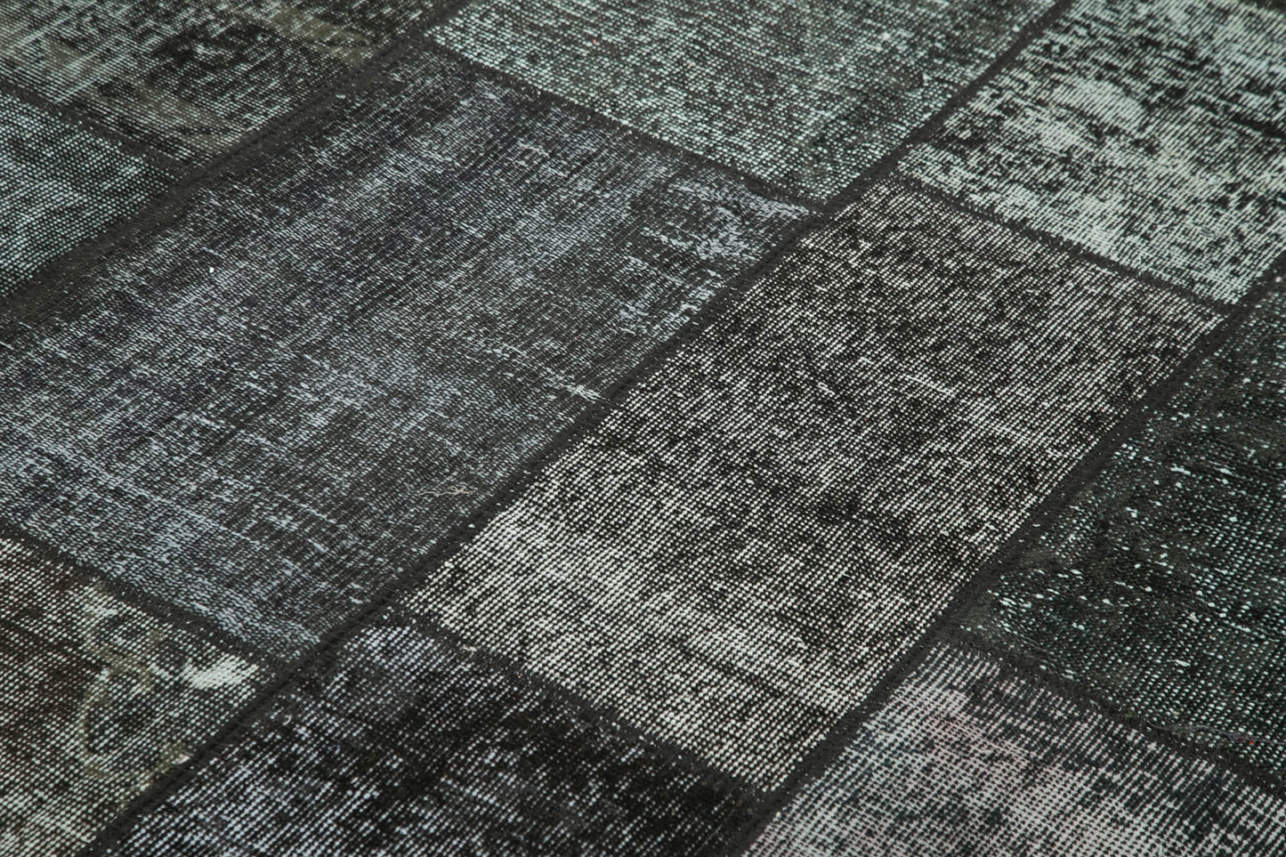 6x8 Black Patchwork Rug - 20300