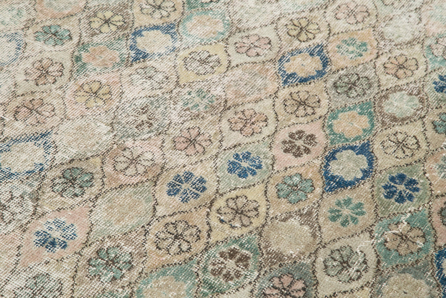 5x8 Beige Bohemian Rug - 21785