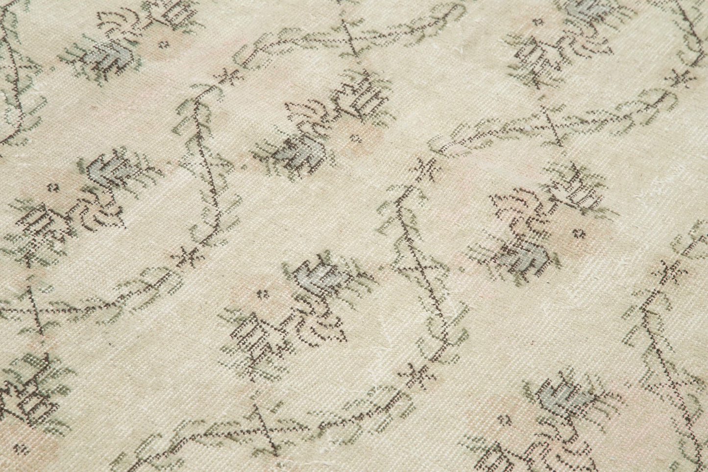 5x8 Beige Bohemian Rug - 21800