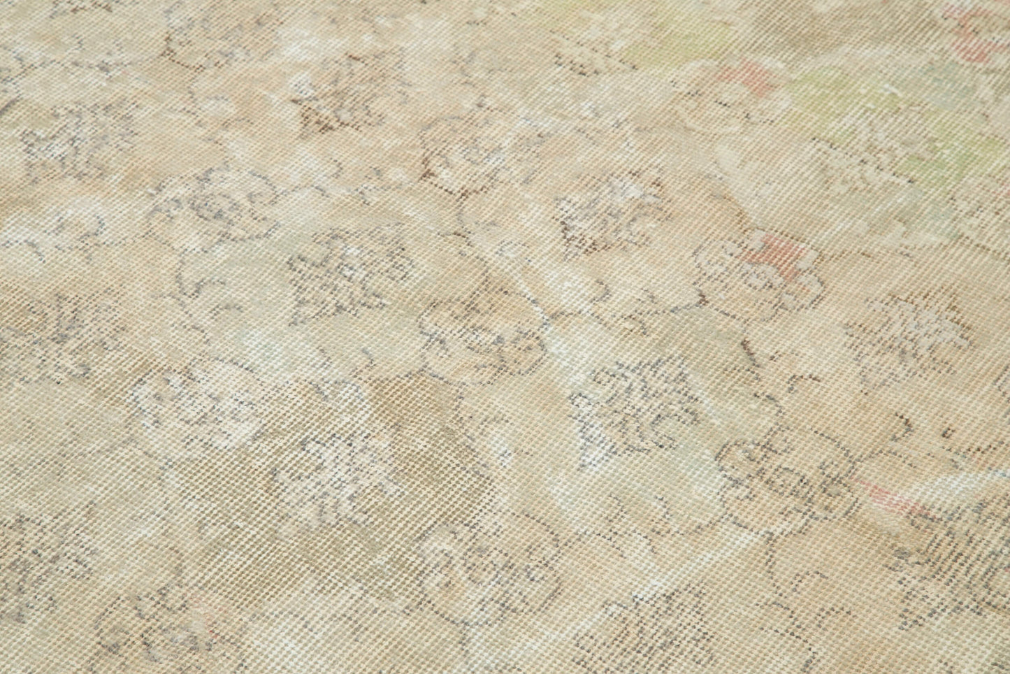 6x8 Beige Bohemian Rug - 21807