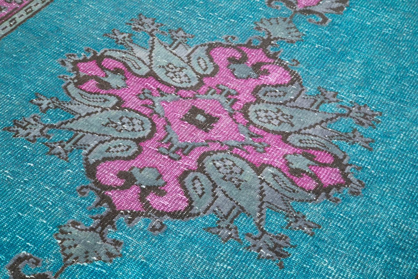 5x9 Fuchsia Over Dyed Rug - 22320