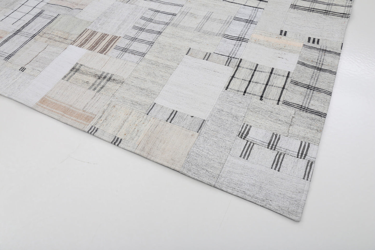 8x10 Beige Kilim Patchwork Rug - 22562