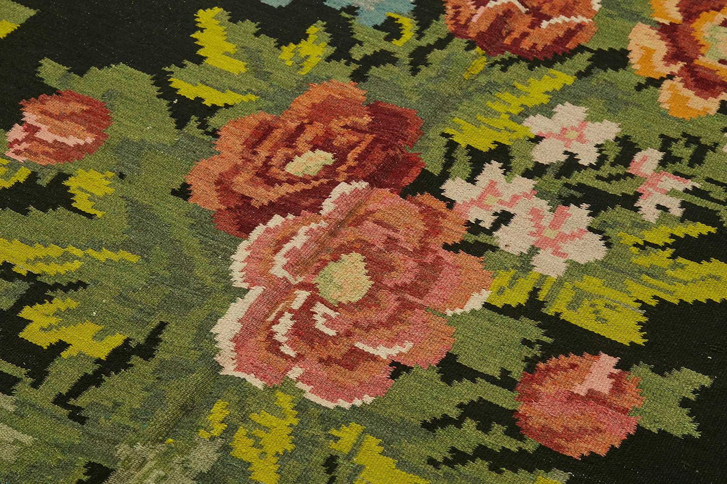 6x10 Black Vintage Moldovan Kilim Rug - 23357