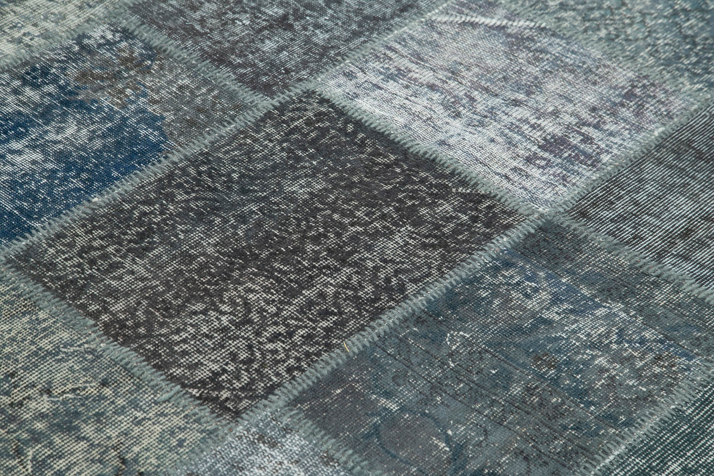 7x10 Grey Patchwork Rug - 24066