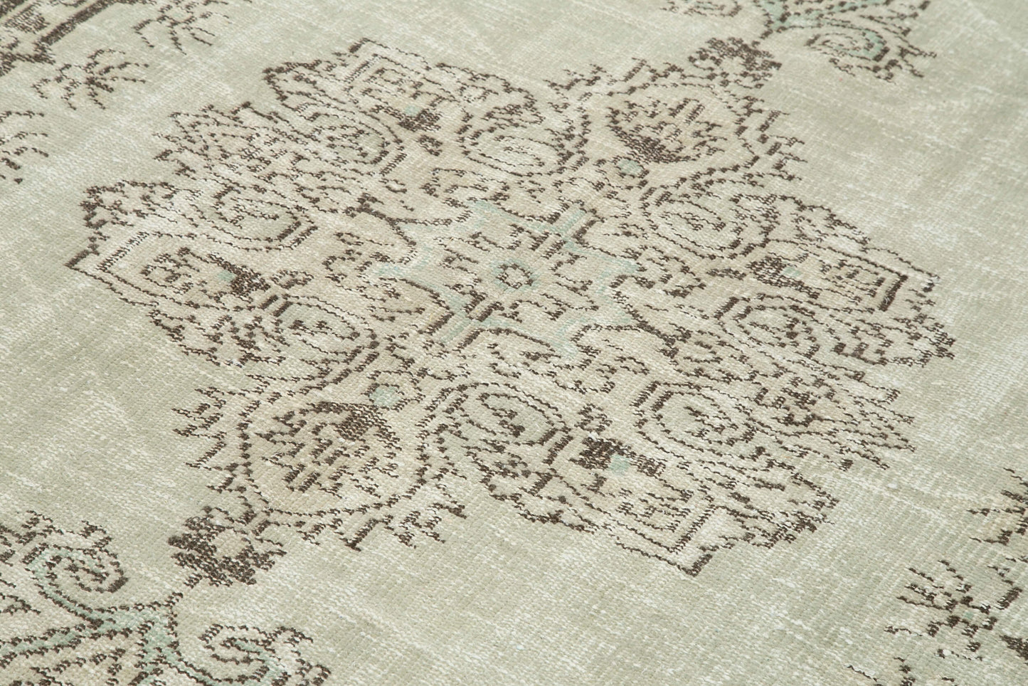6x9 Beige Turkish Vintage Area Rug - 25009