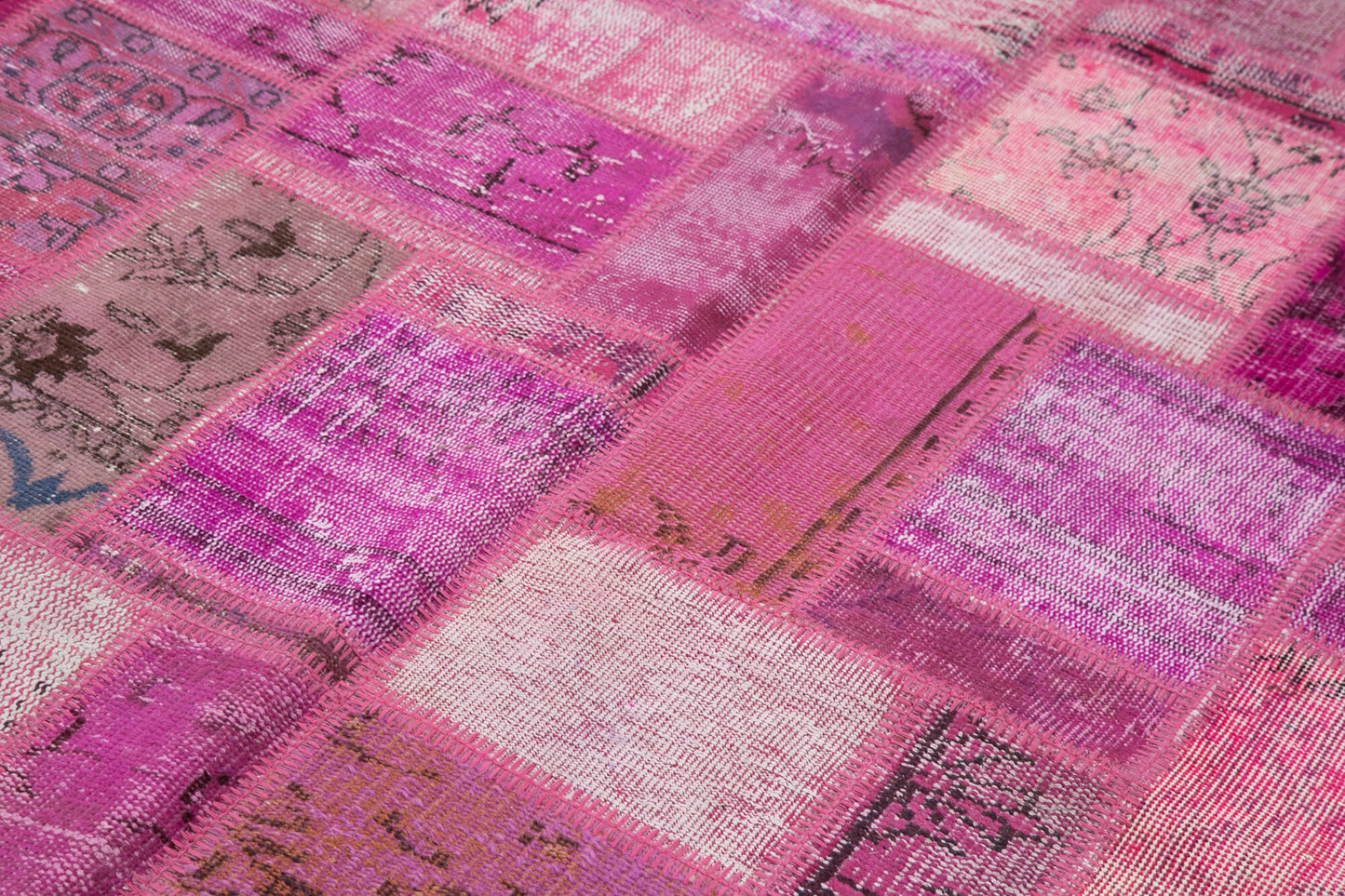 6x8 Pink Modern Patchwork Rug - 29561