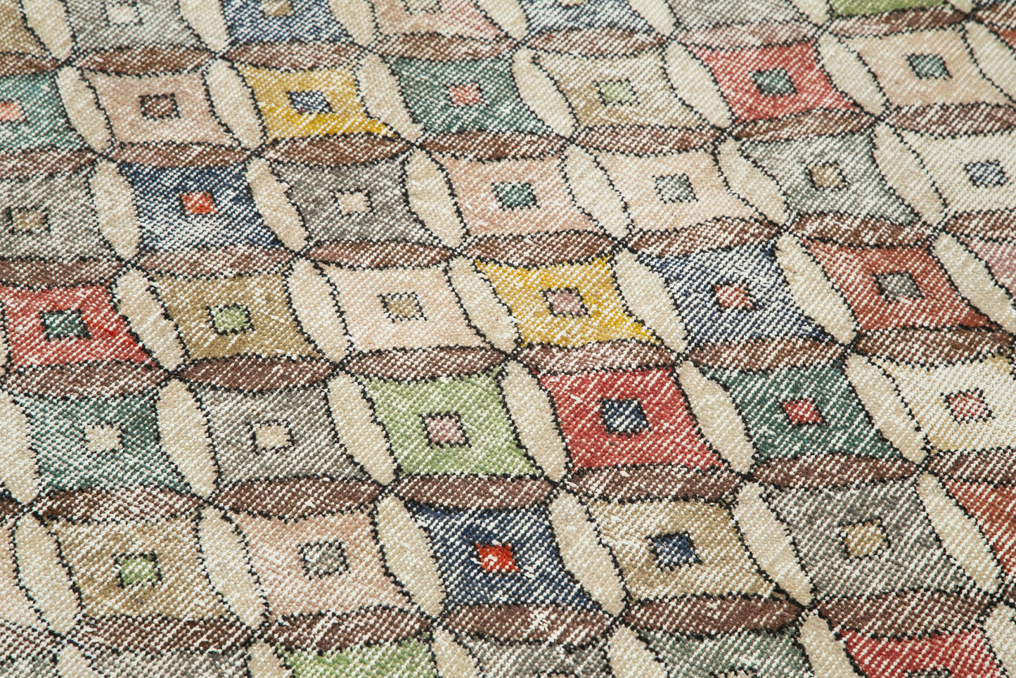 4x8 Beige Bohemian Rug - 29935