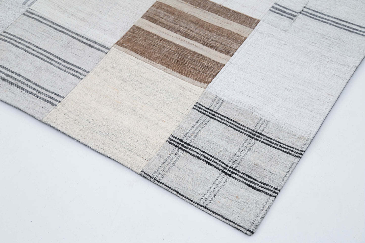 8x10 White Kilim Patchwork Rug - 30531