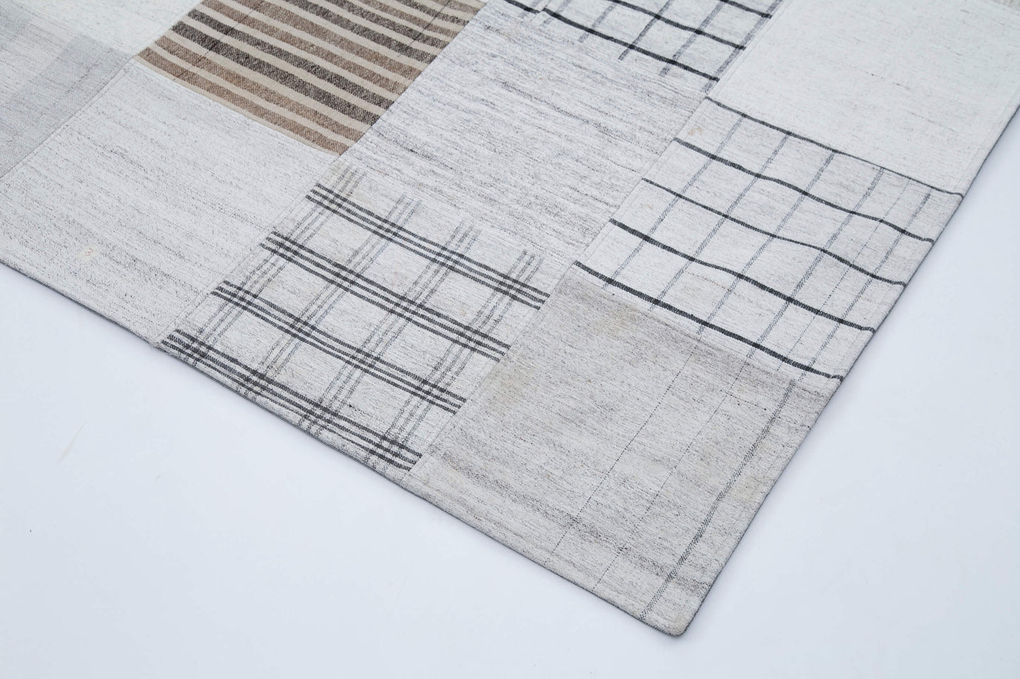 8x10 White Kilim Patchwork Rug - 30536