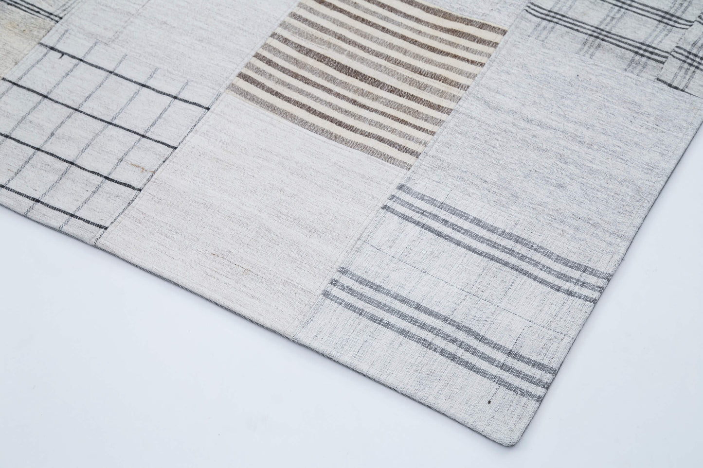 8x10 White Kilim Patchwork Rug - 30540