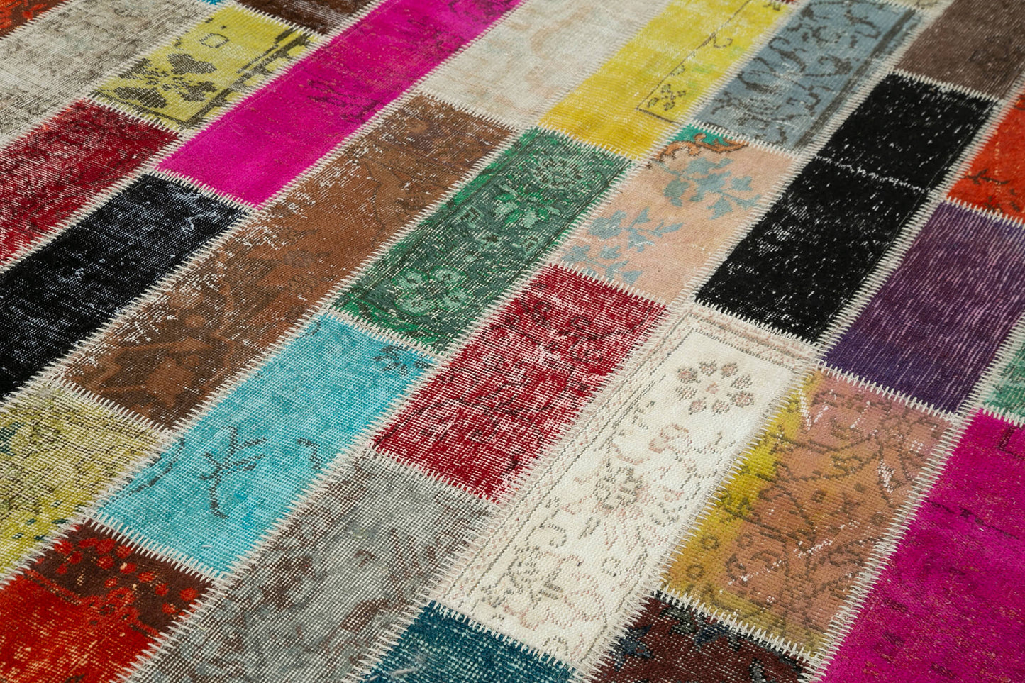 7x10 Multicolor Modern Patchwork Rug - 31040
