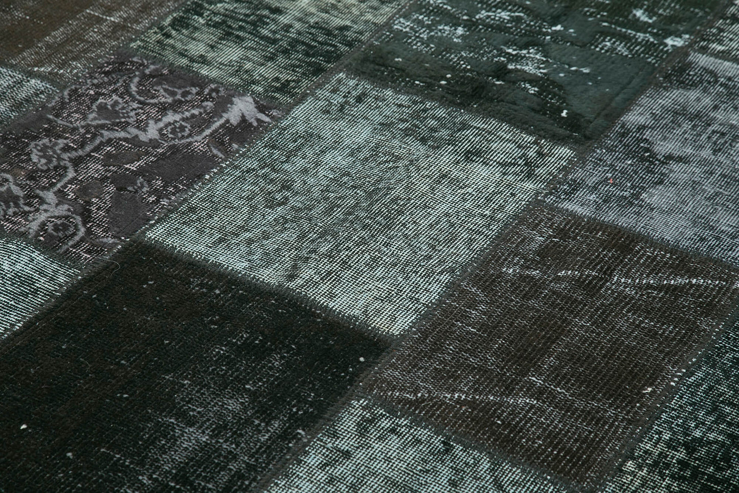 6x10 Black Patchwork Rug - 31663