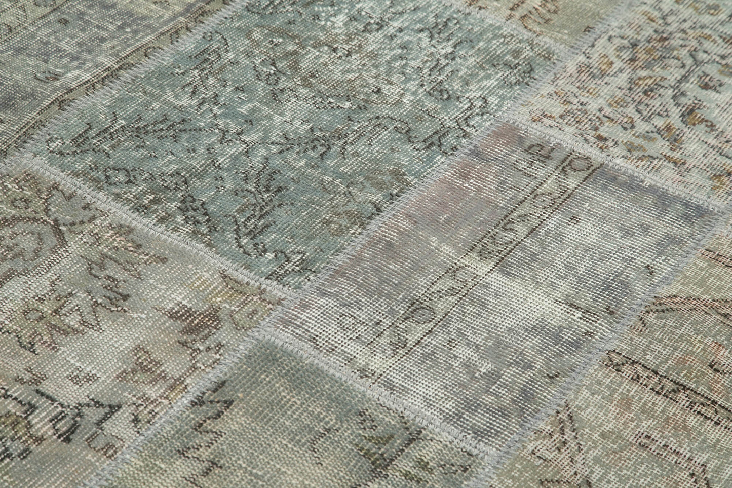 6x8 Grey Patchwork Rug - 32043