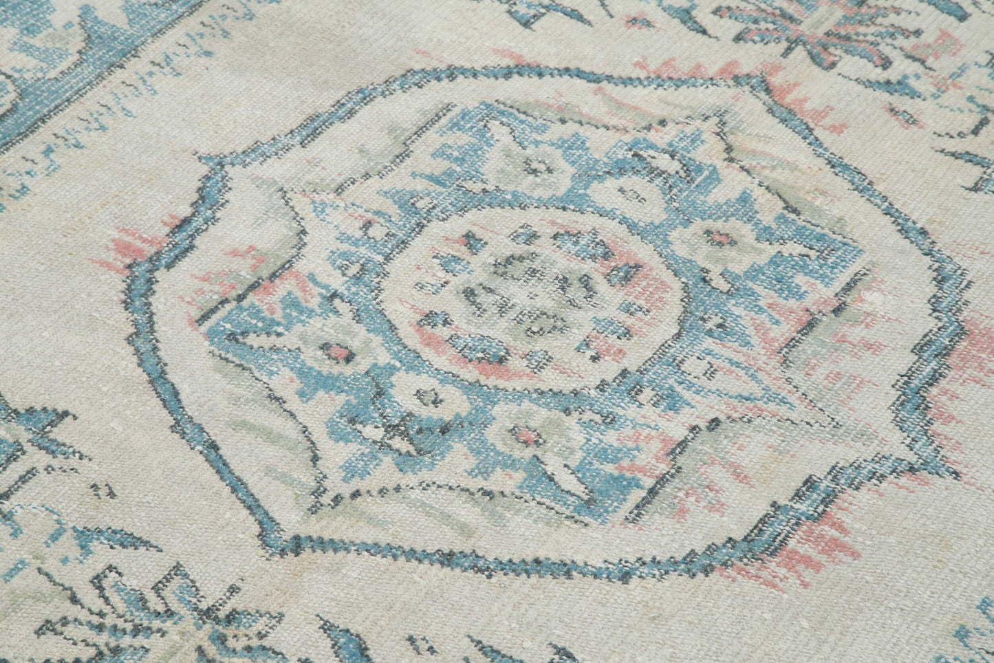 6x10 Beige Bohemian Rug - 33071