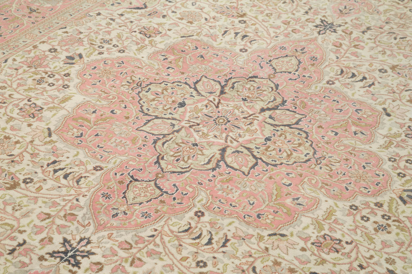 7x9 Beige Vintage Rug - 37951
