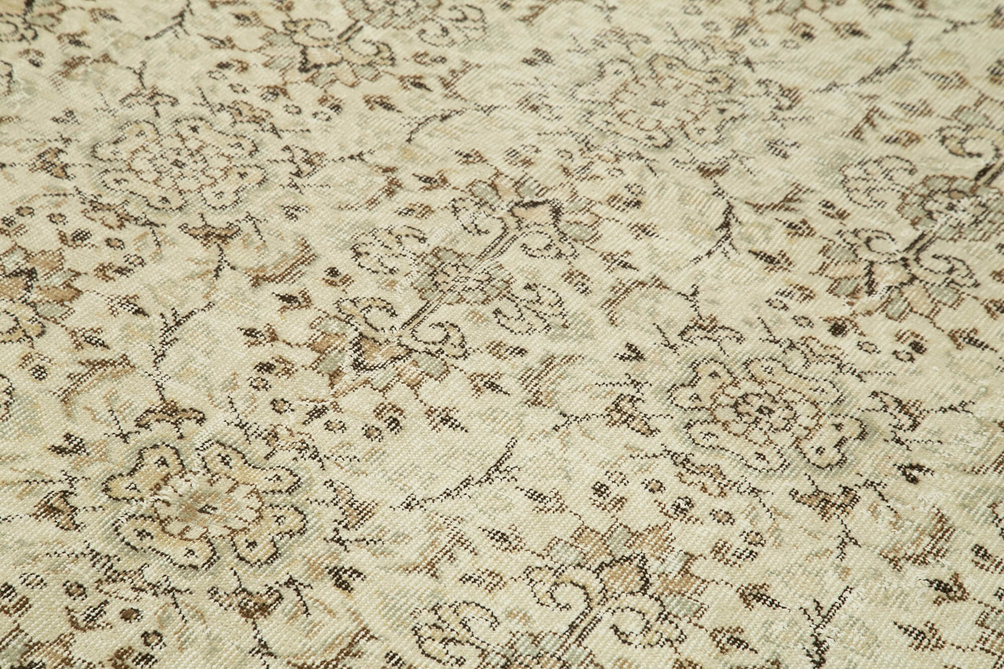 6x9 Beige Turkish Vintage Area Rug - 39013