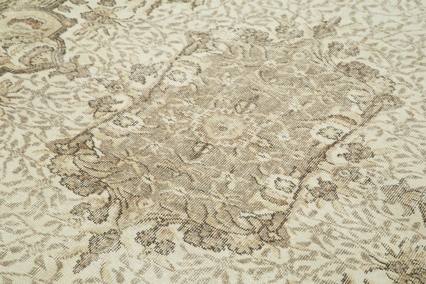 6x9 Beige Turkish Vintage Area Rug - 39021