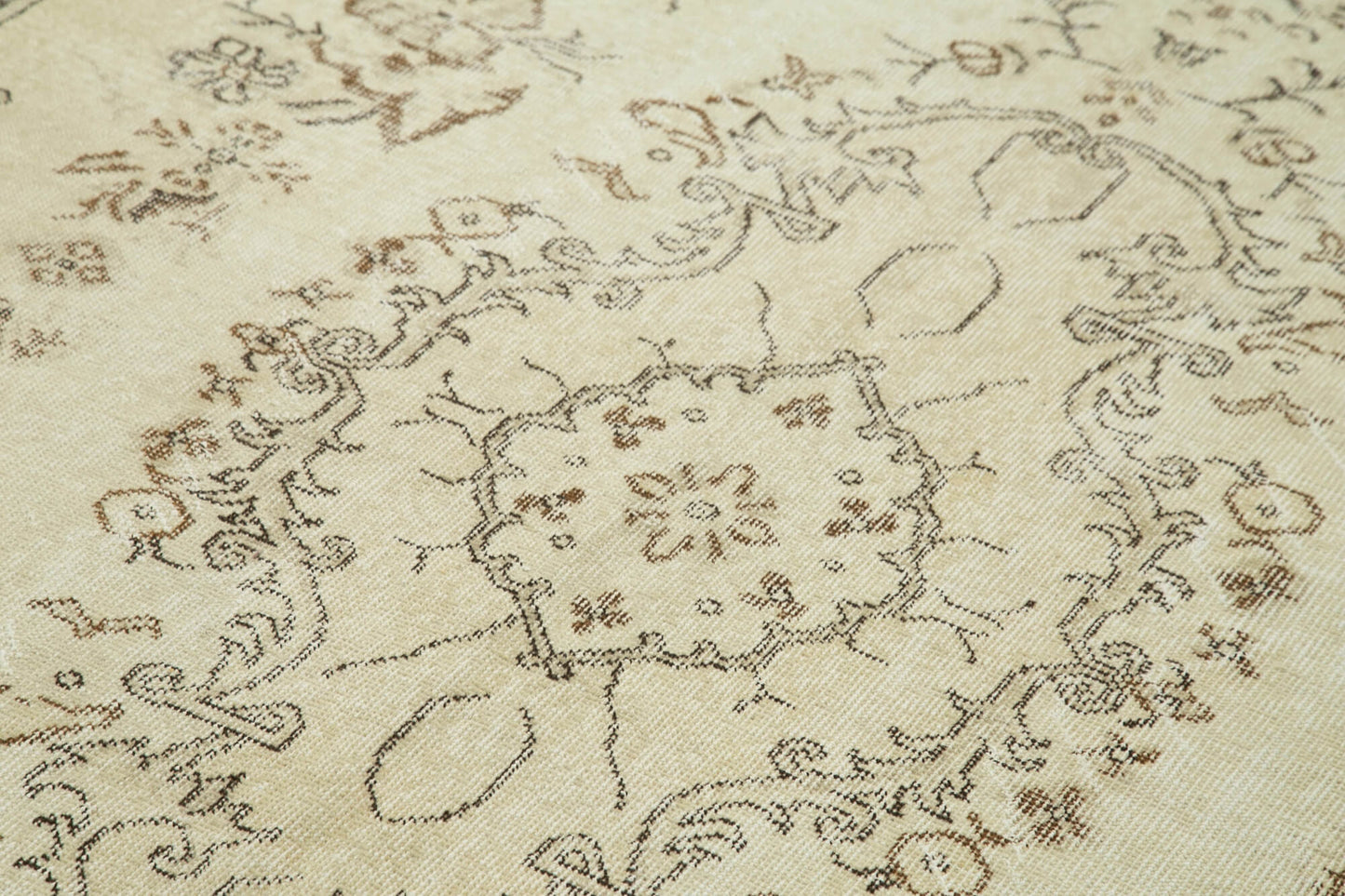 6x9 Beige Turkish Vintage Area Rug - 39028