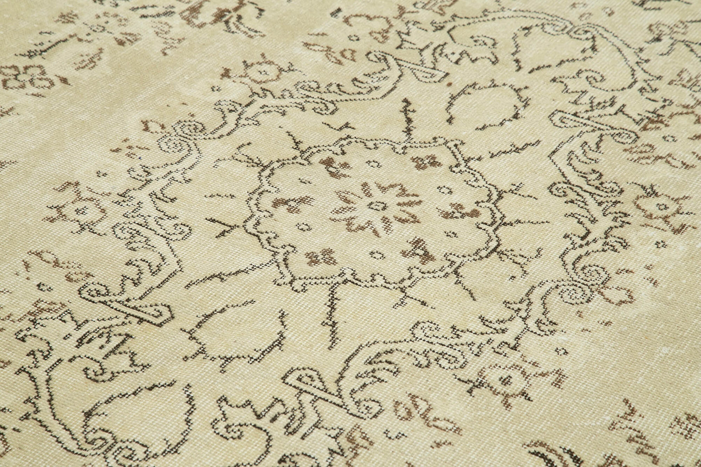 6x10 Beige Turkish Vintage Area Rug - 39294