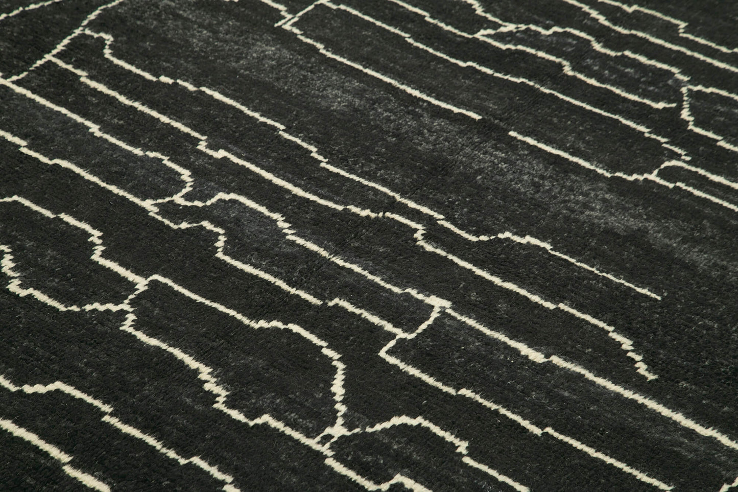 6x9 Black Moroccan Rug - 39699