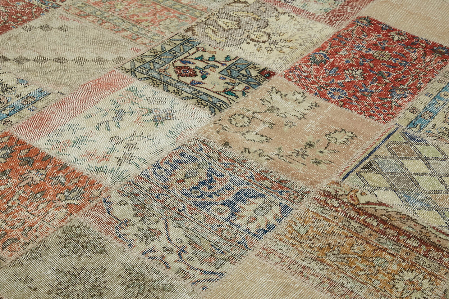 8x10 Beige Patchwork Rug - 43193