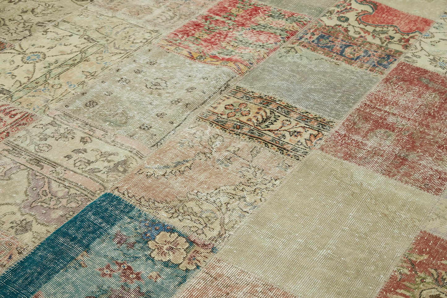 8x11 Beige Patchwork Rug- 43236