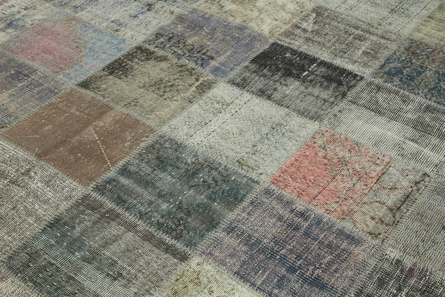 8x11 Grey Patchwork Rug- 43279