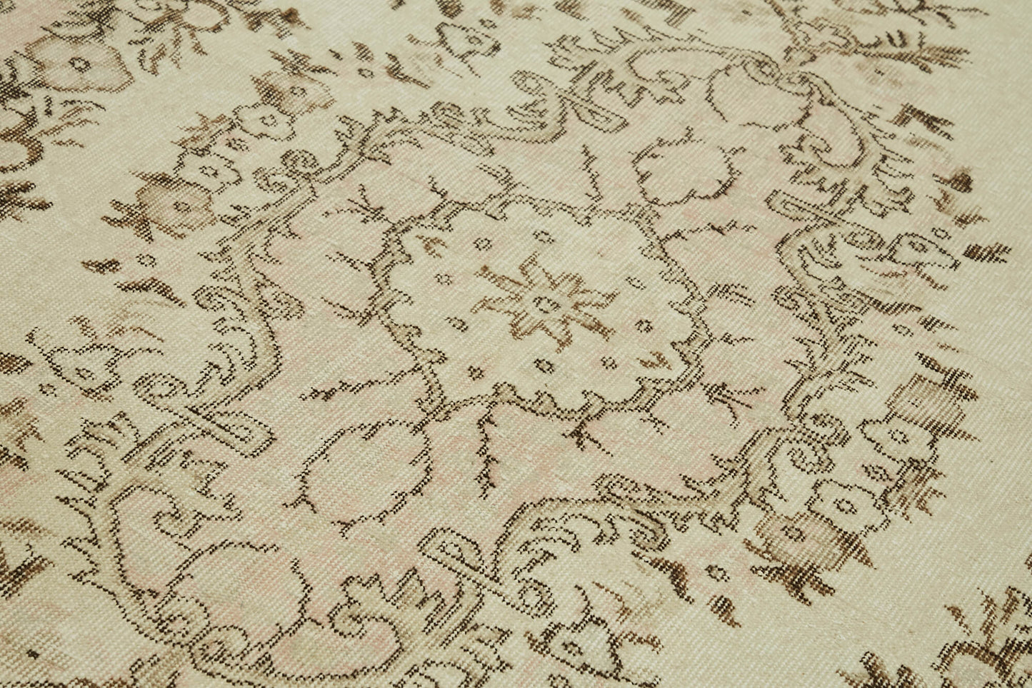 6x10 Beige Turkish Vintage Area Rug - 46085