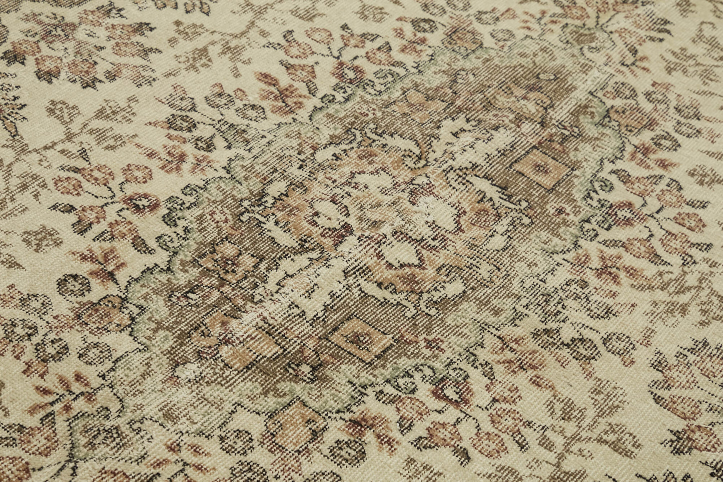 6x10 Beige Turkish Vintage Area Rug - 46354
