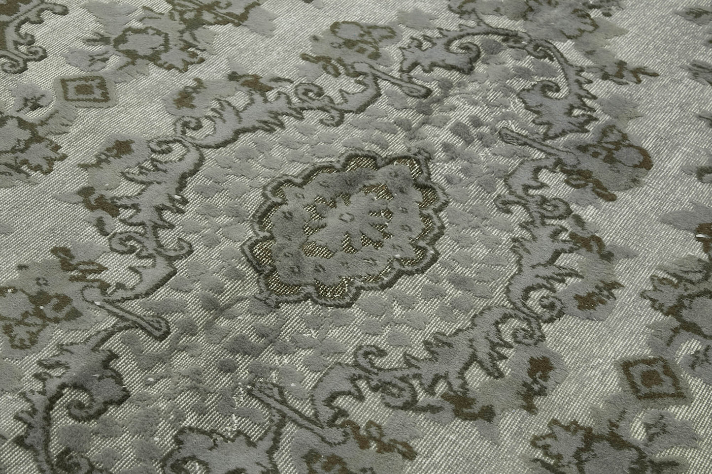 6x10 Vintage Hand-Carved Turkish Rug - 47007