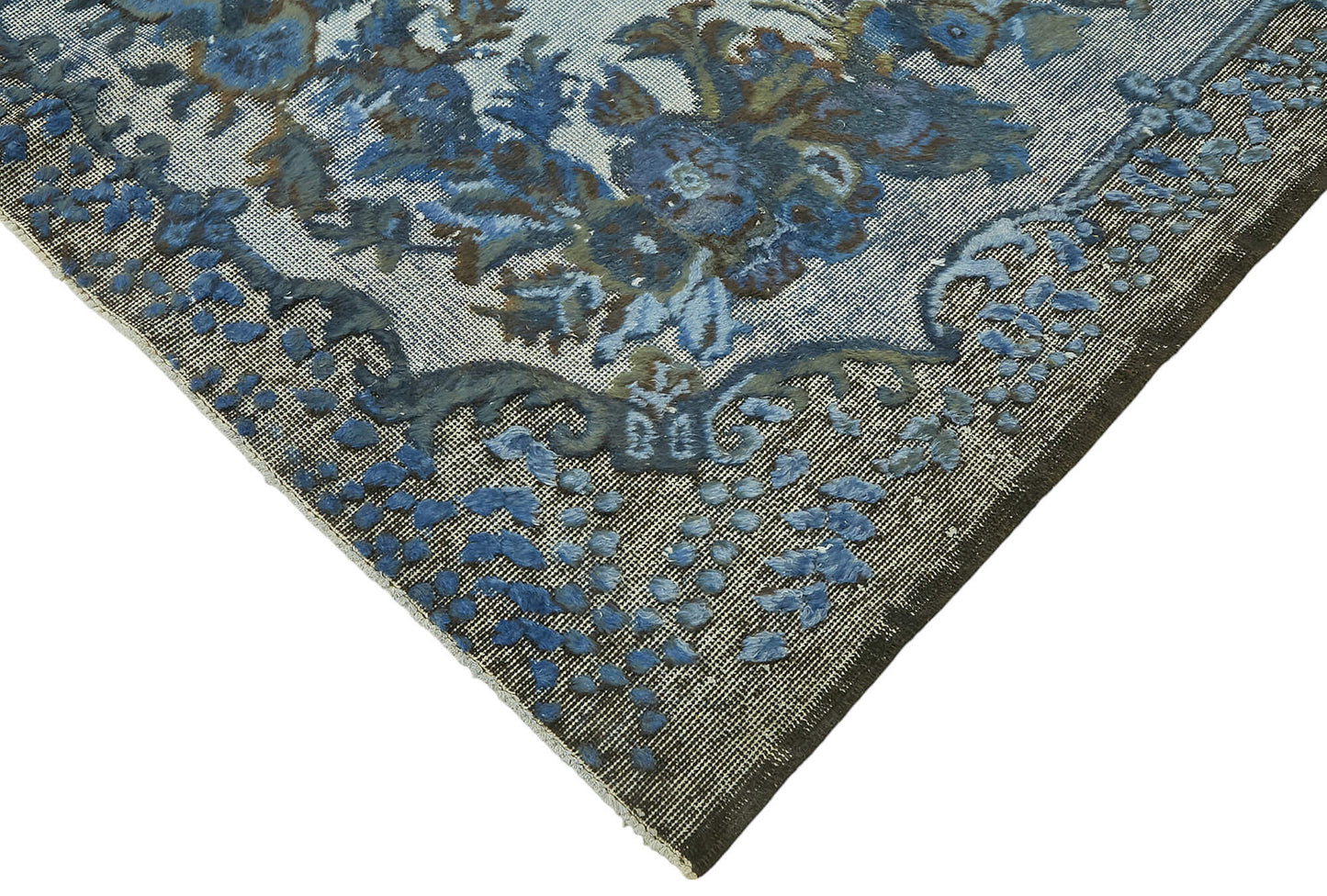 6x10 Vintage Hand-Carved Turkish Rug - 47054