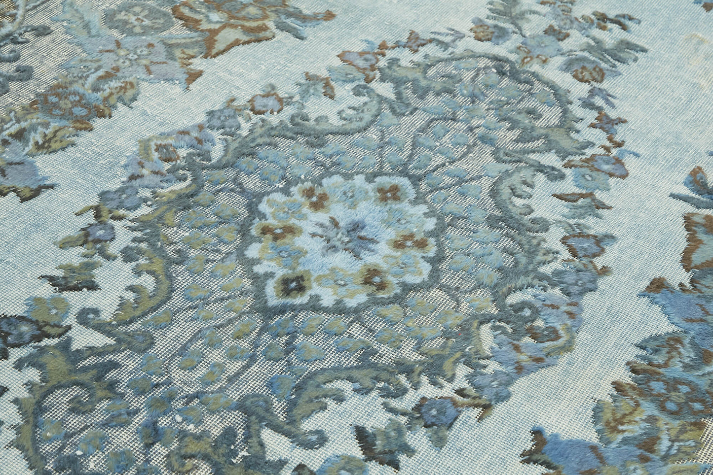 6x10 Vintage Hand-Carved Turkish Rug - 47054