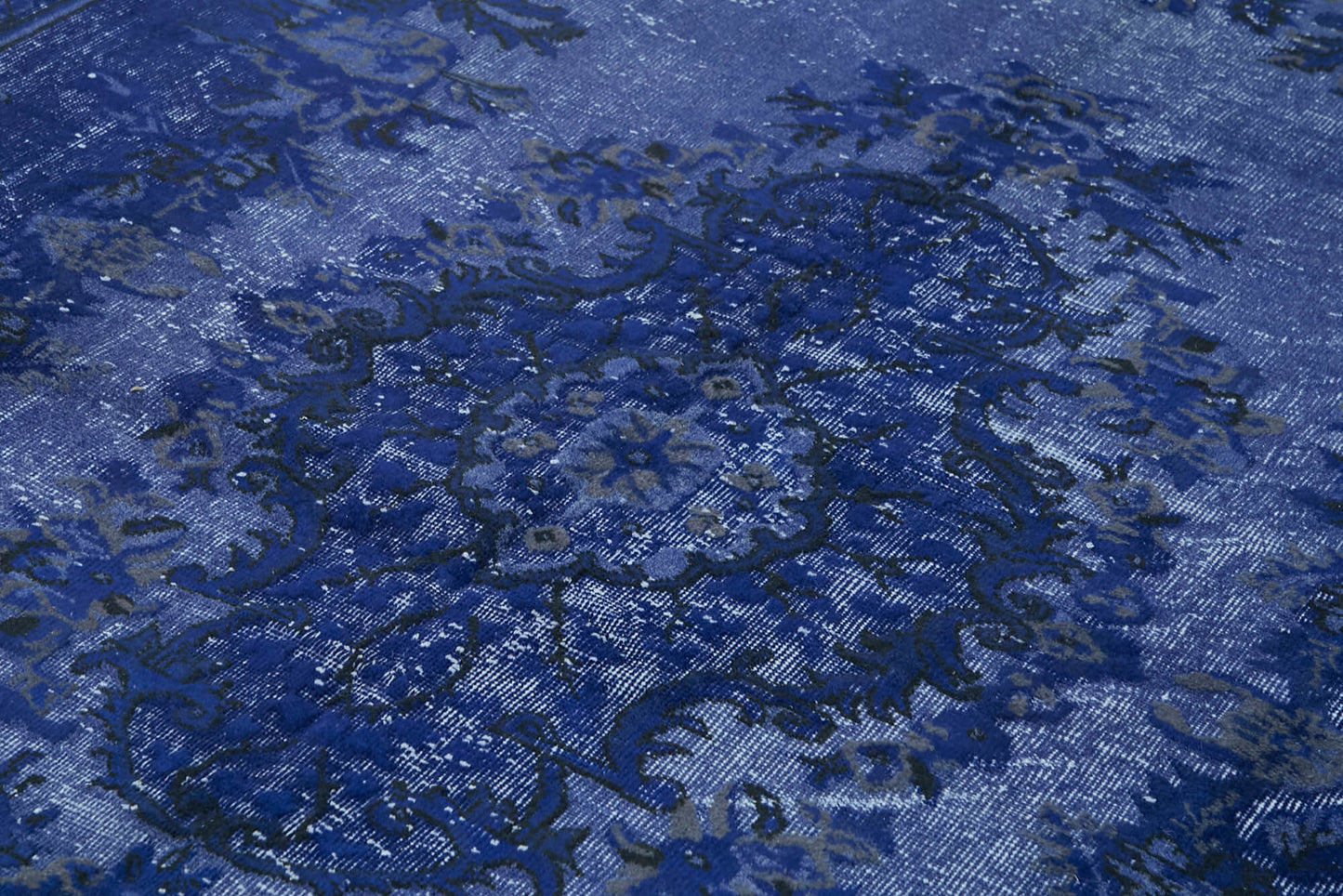 7x10 Vintage Hand-Carved Turkish Rug - 47074