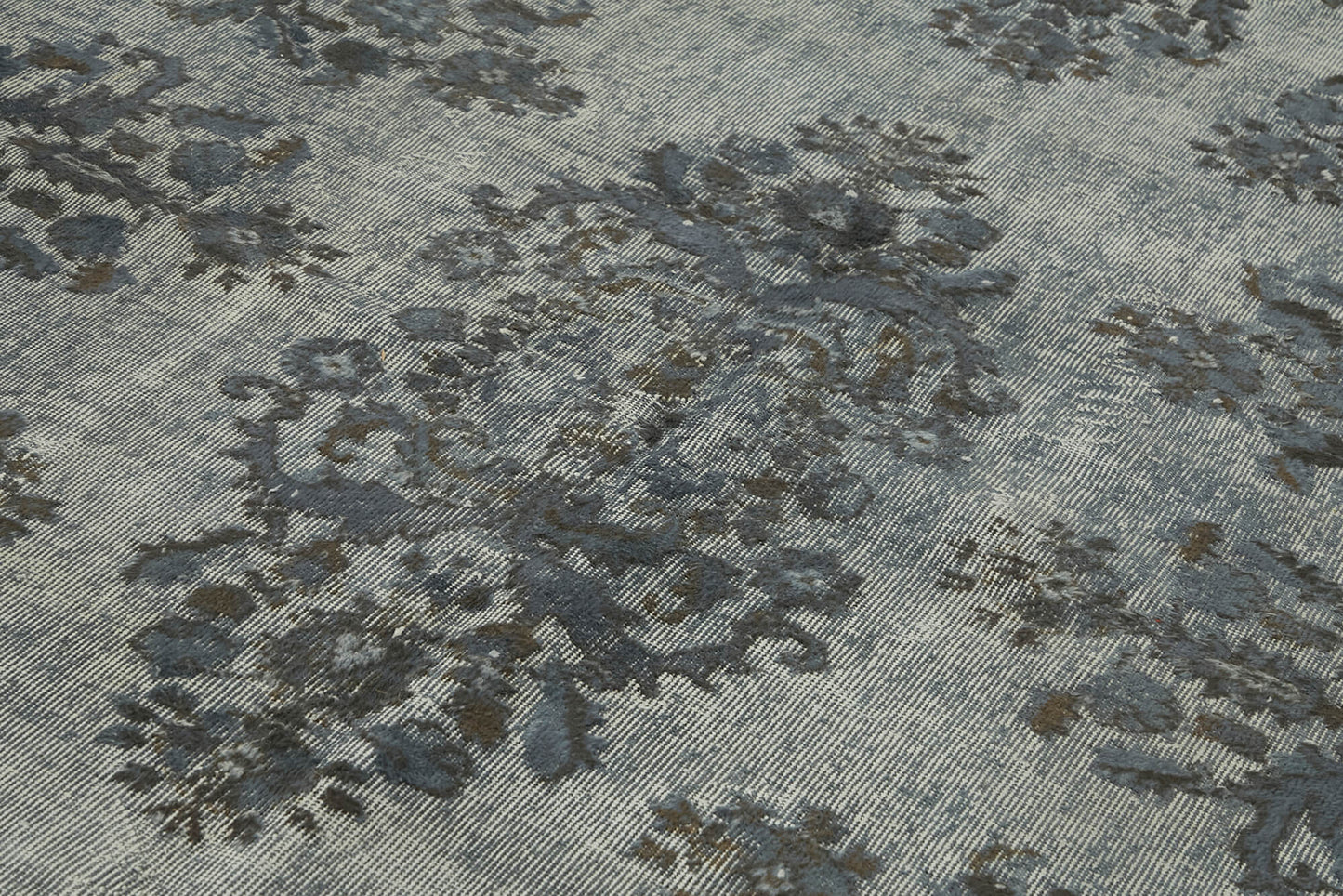 6x9 Vintage Hand-Carved Turkish Rug - 47076