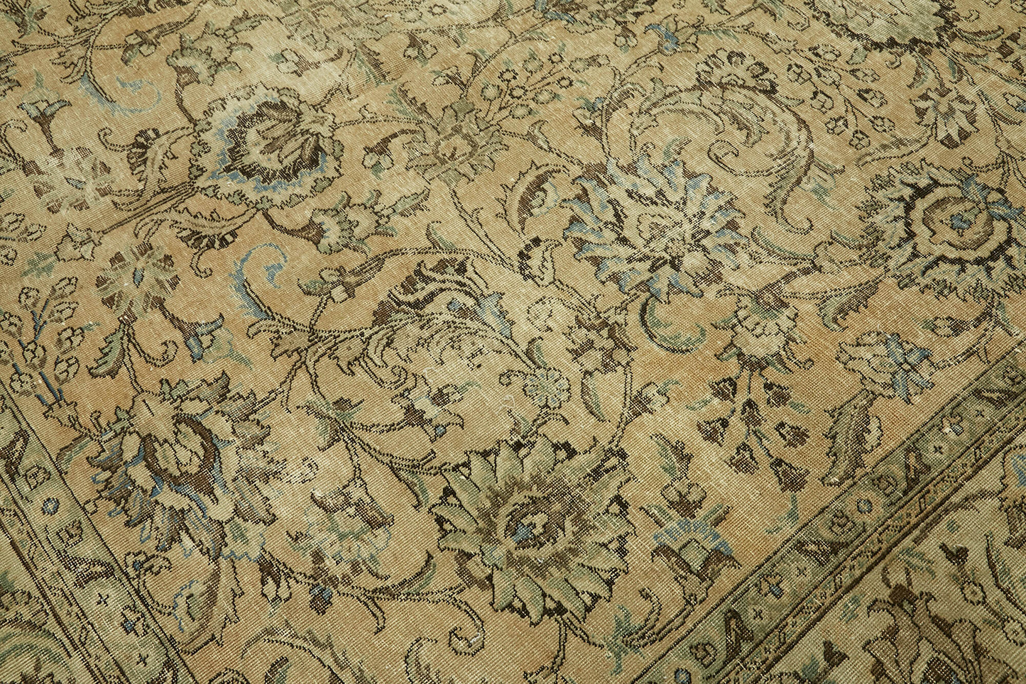 9x13 Vintage Hand-Knotted Rug - 47163