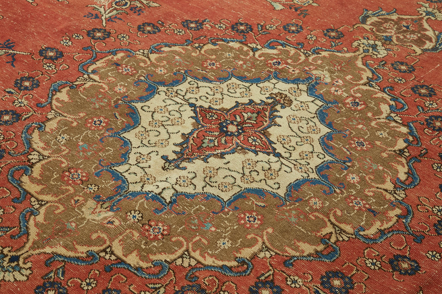 9x12 Vintage Hand-Knotted Rug - 47176