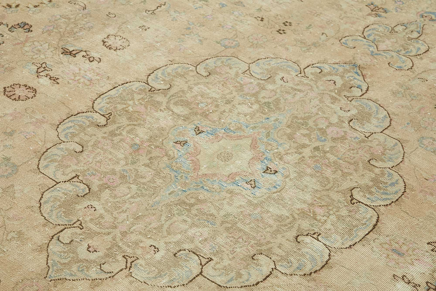 9x12 Vintage Hand-Knotted Rug - 47669