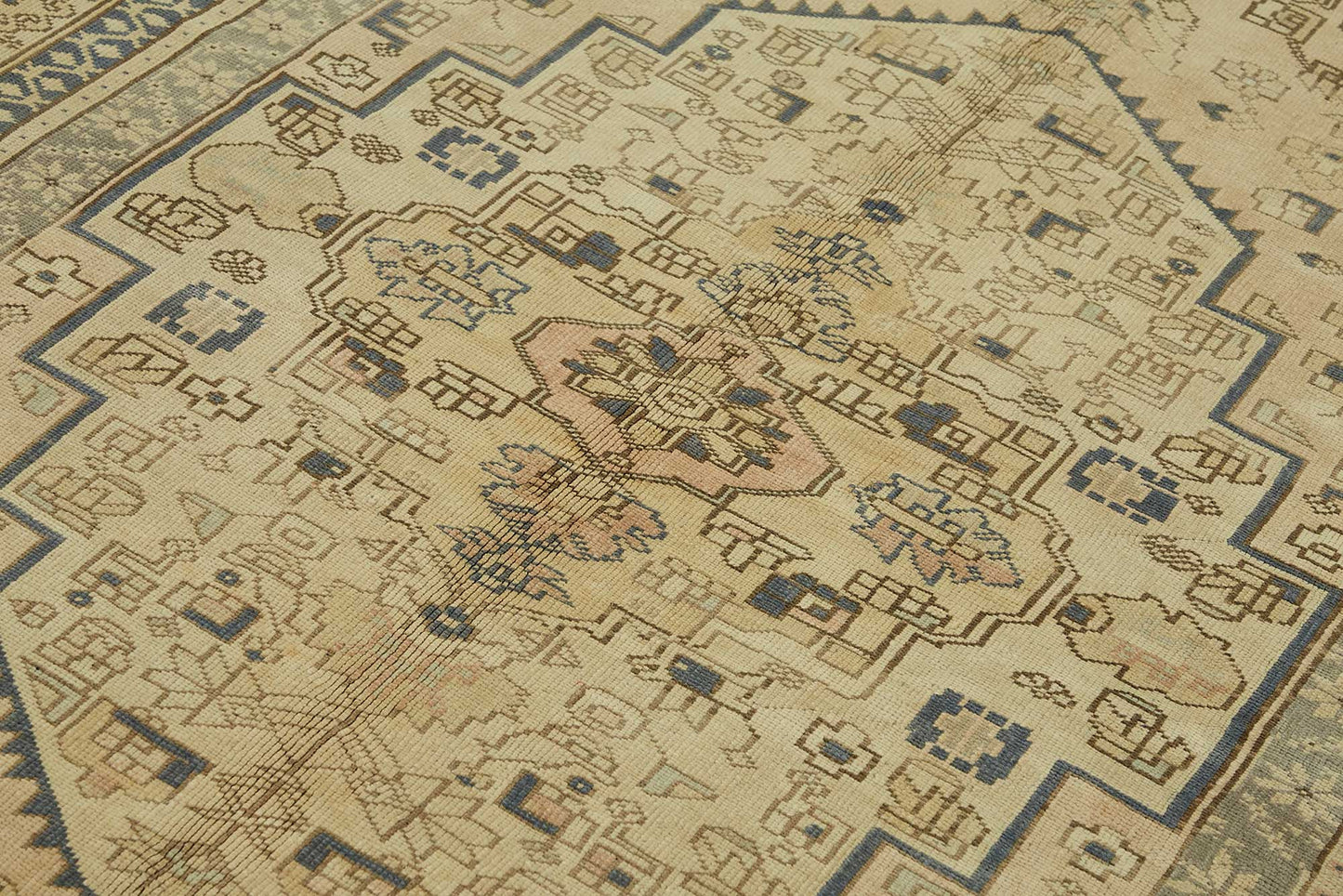 6x9 Beige Vintage Anatolian Rug - 49387