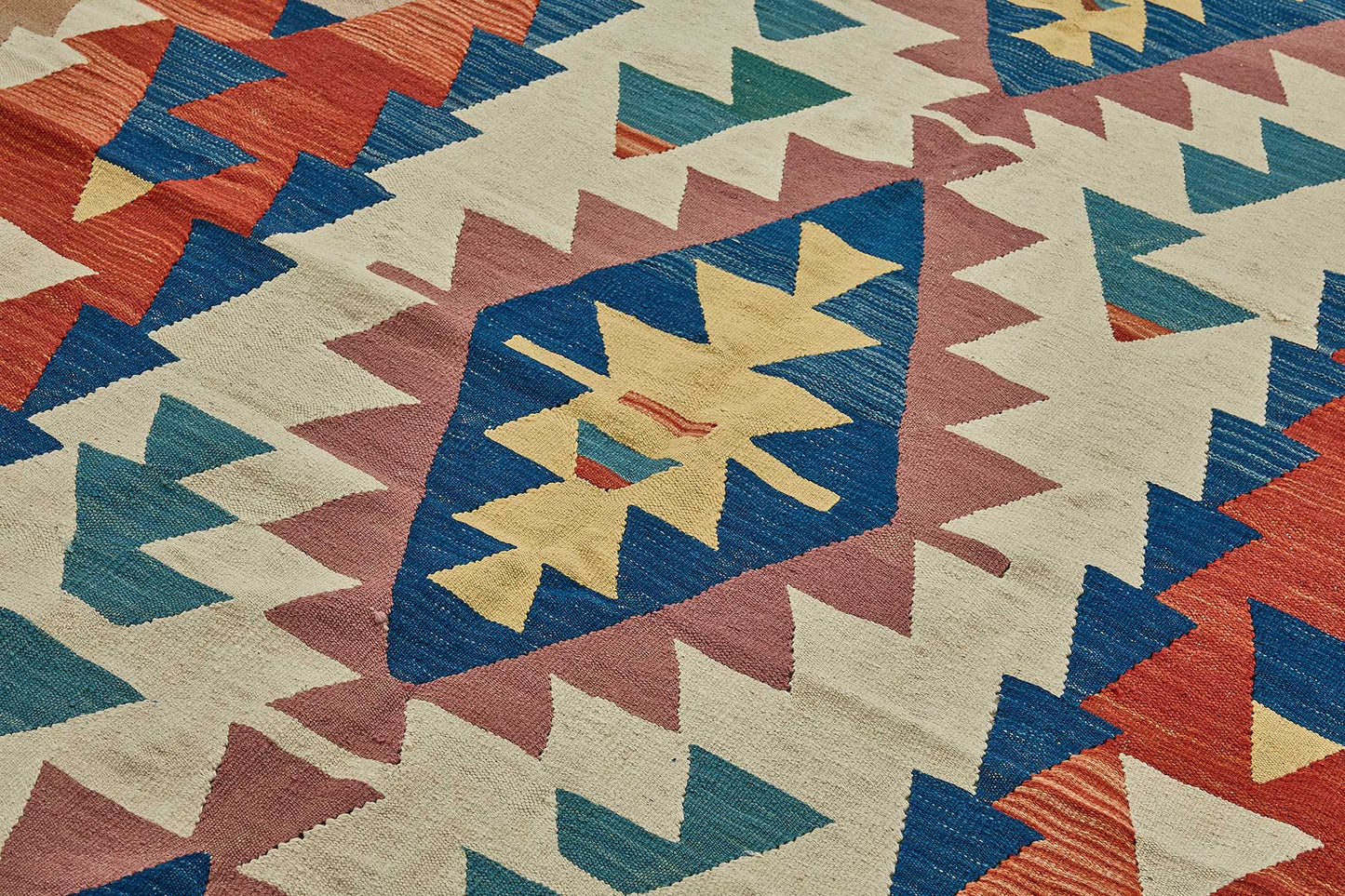 6x9 Handwoven Turkish Kilim Rug - 50576