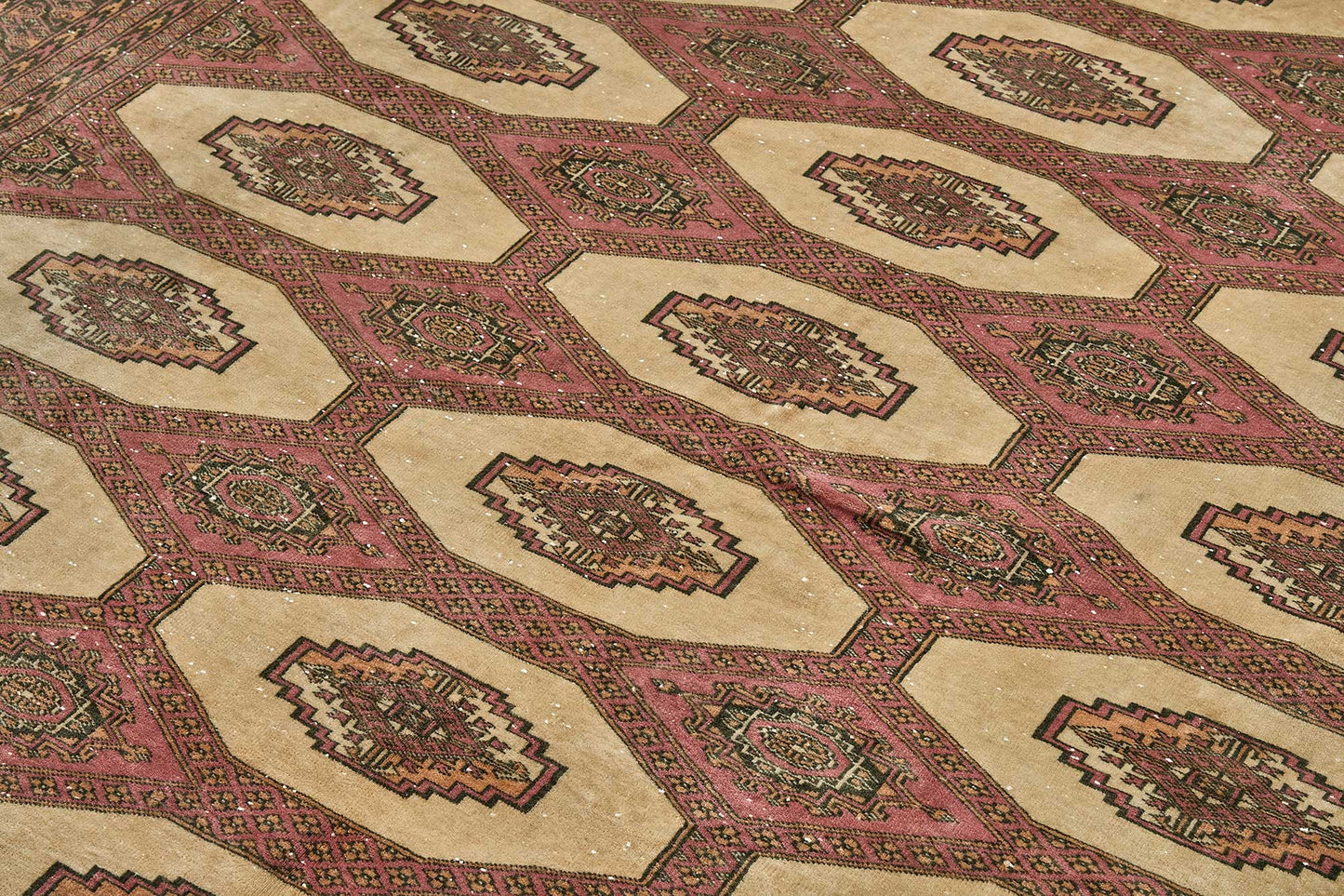 7x10 Hand-Knotted Vintage Rug - 51026