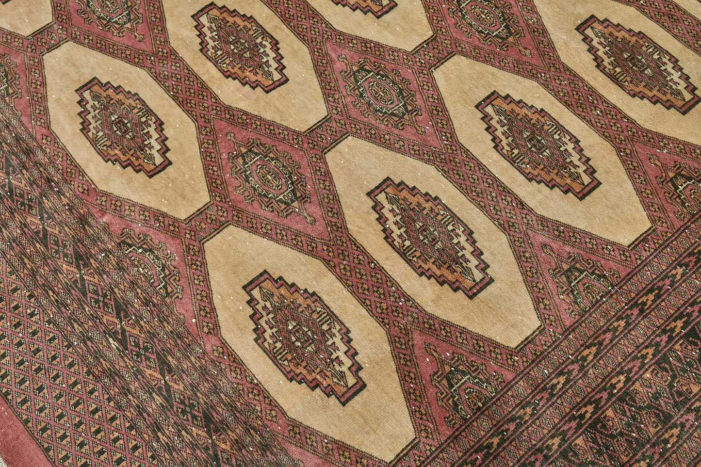 7x10 Hand-Knotted Vintage Rug - 51026