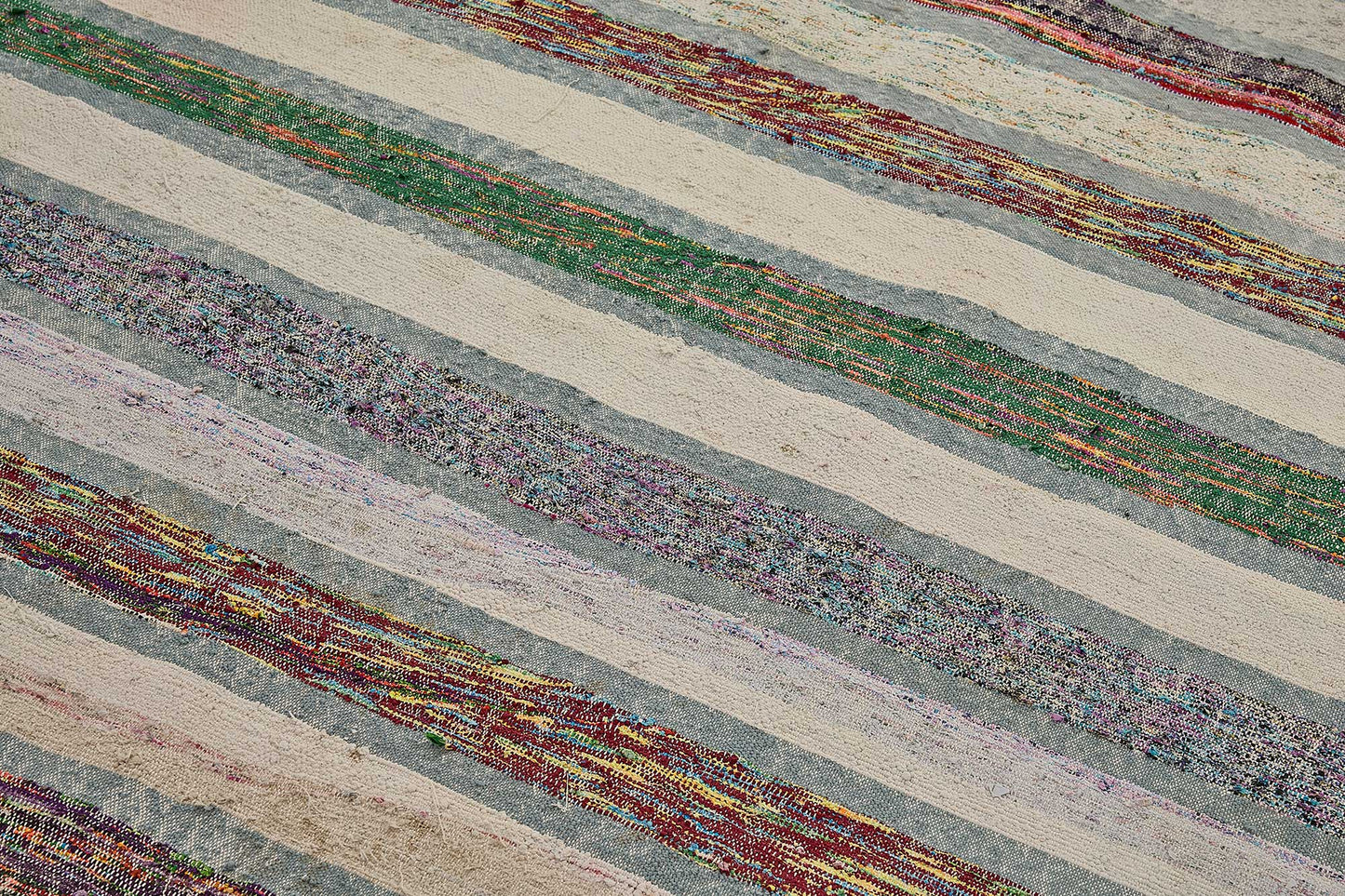 6x9 Handmade Vintage Chaput Kilim Rug - 51813