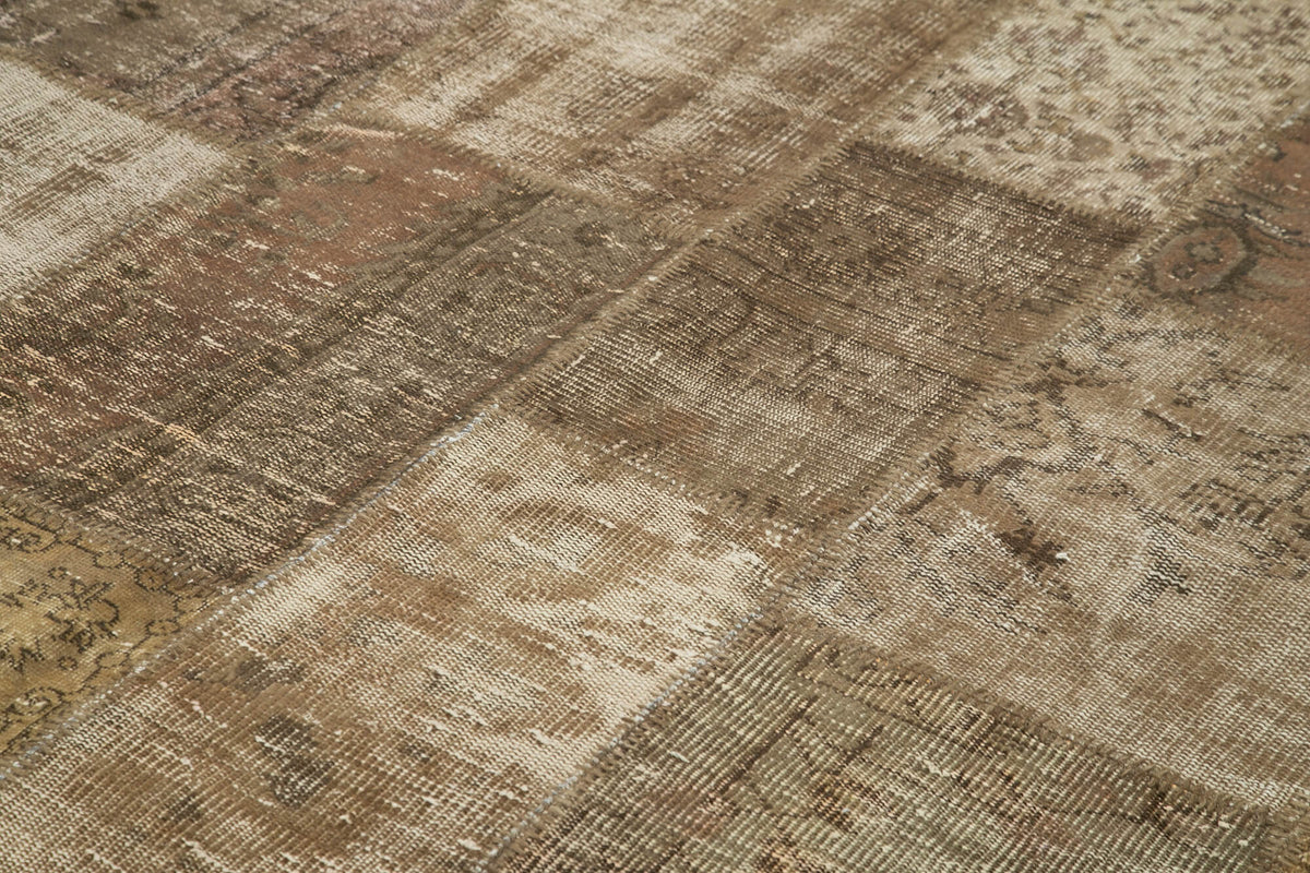 8x11 Brown Patchwork Rug- 12288