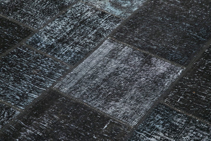 6x8 Black Patchwork Rug - 20875