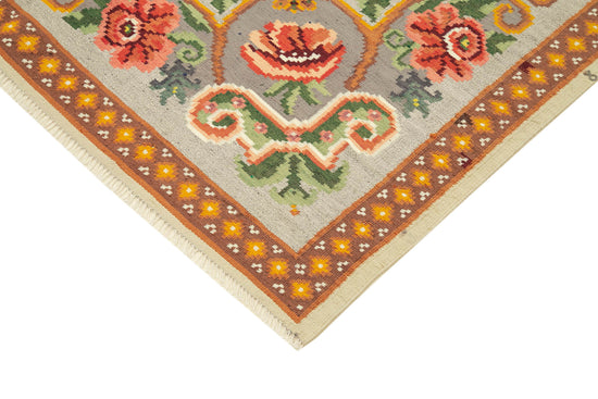 5x7 Beige Vintage Moldovan Kilim Rug - 22266