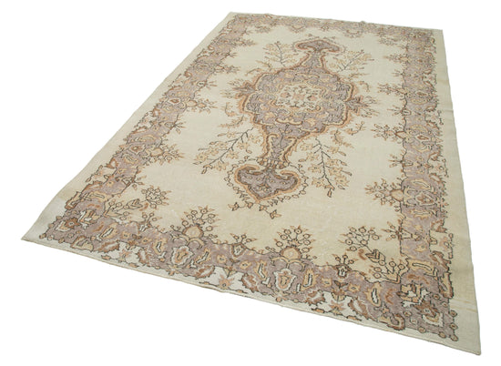6x10 Beige Turkish Vintage Area Rug - 22421