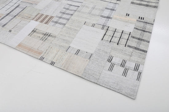 8x10 Beige Kilim Patchwork Rug - 22562