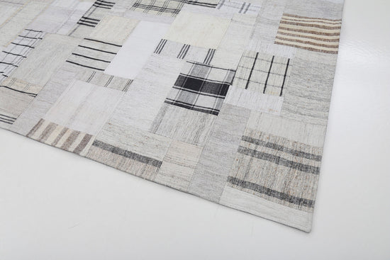 8x10 Beige Kilim Patchwork Rug - 22563