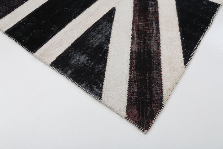 7x10 British Flag Patchwork Rug - 22608