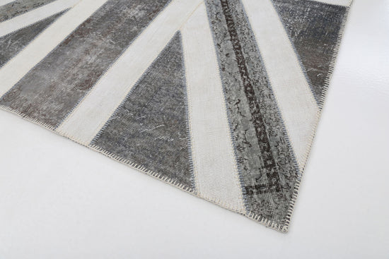 7x10 British Flag Patchwork Rug - 22638